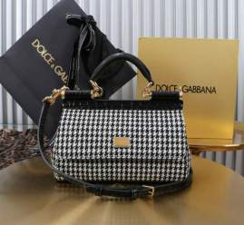 Picture of Dolce Gabbana Handbags _SKUfw225971051fw